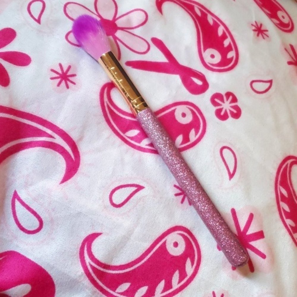 SLMISSGLAM L36 Sparkly Unicorn Glam highlight brush